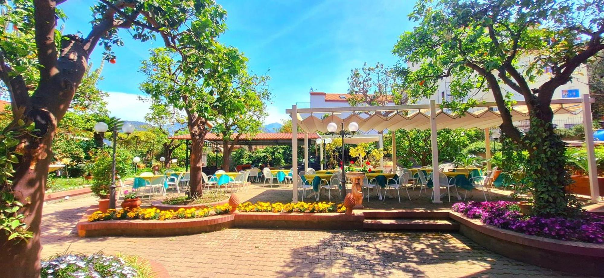Hotel Girasole Sorrent Exterior foto